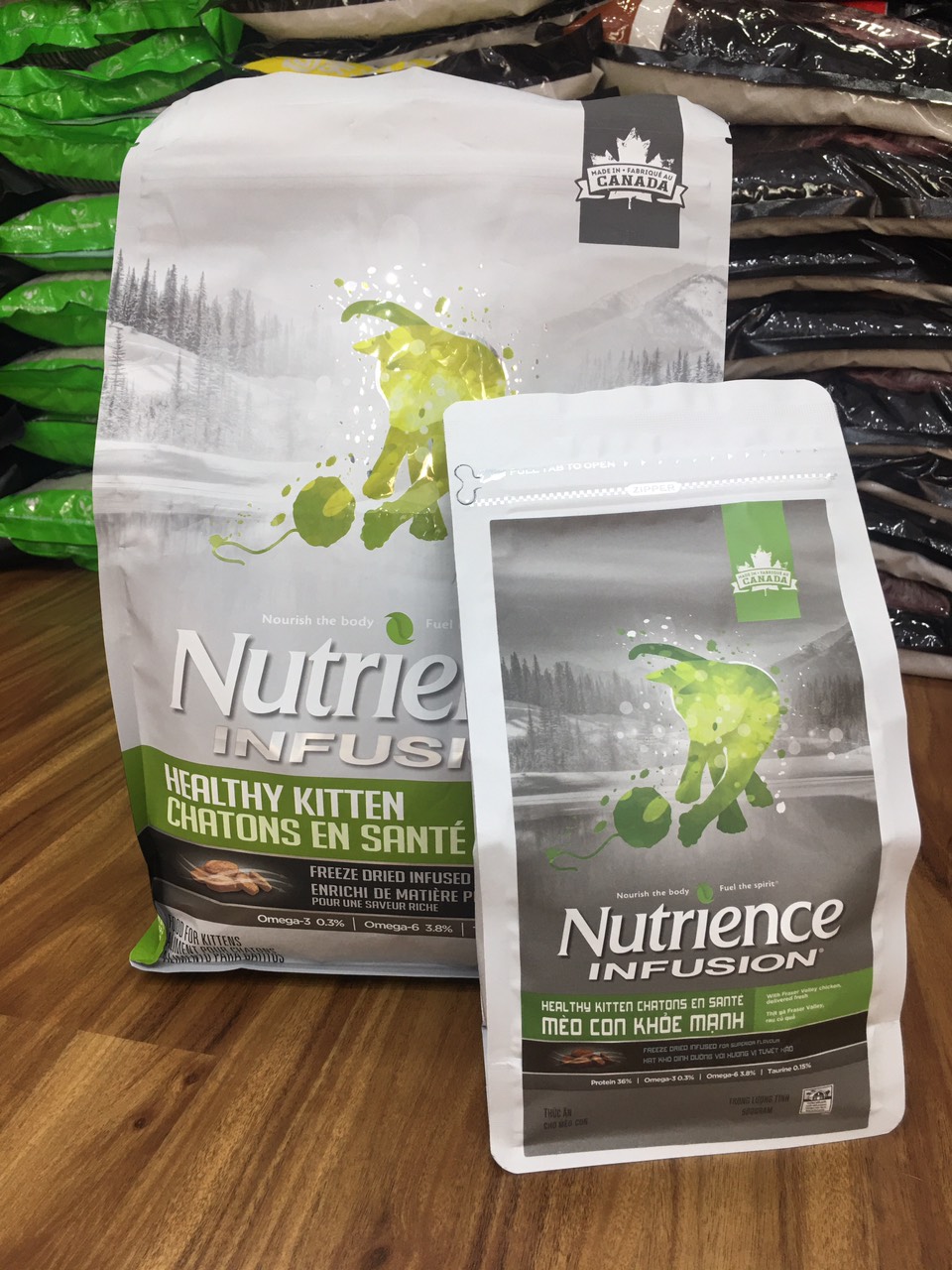 Thức Ăn Hạt NUTRIENCE INFUSION Cho Mèo Con Vị Thịt Gà Và Rau Củ