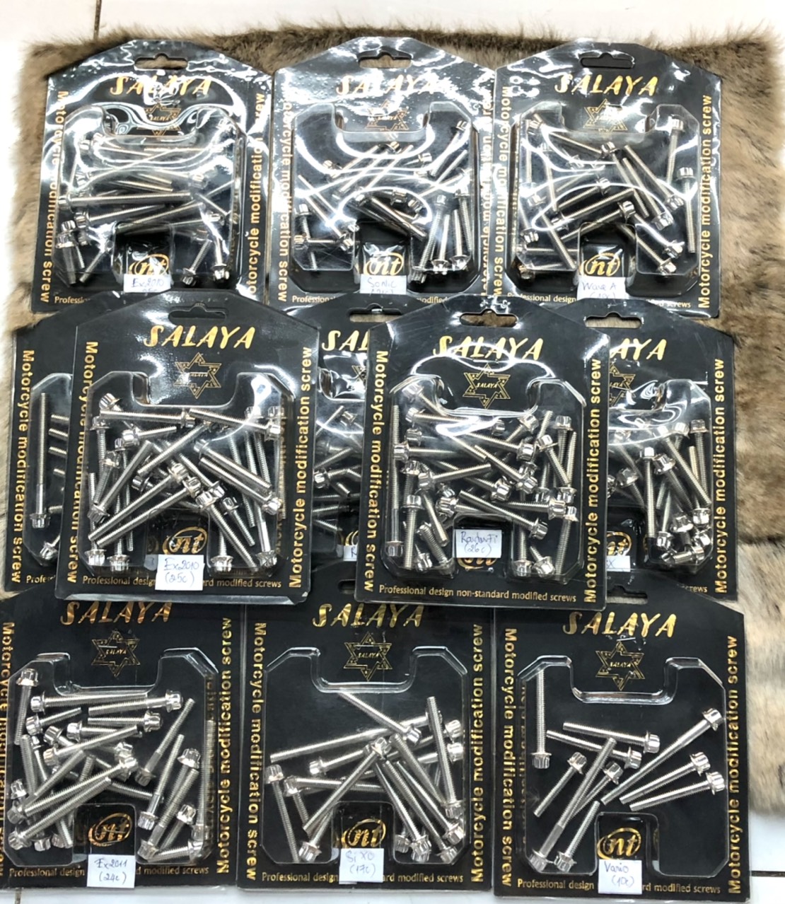 Ốc lốc máy salaya inox304 đủ cho các dòng xe thông dụng