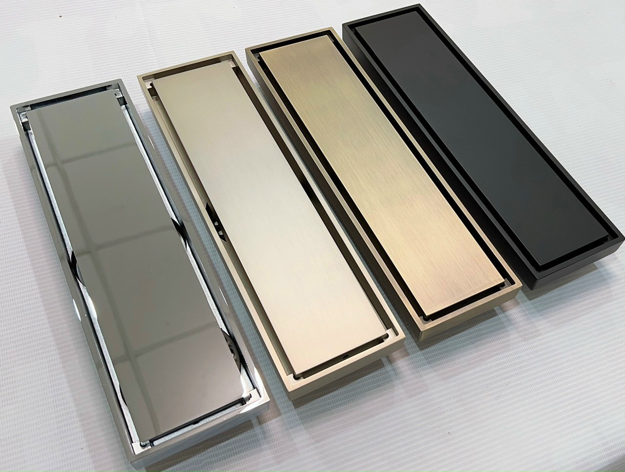 Hố ga, phễu thoát sàn chất liệu đồng, đế bầu 8x30