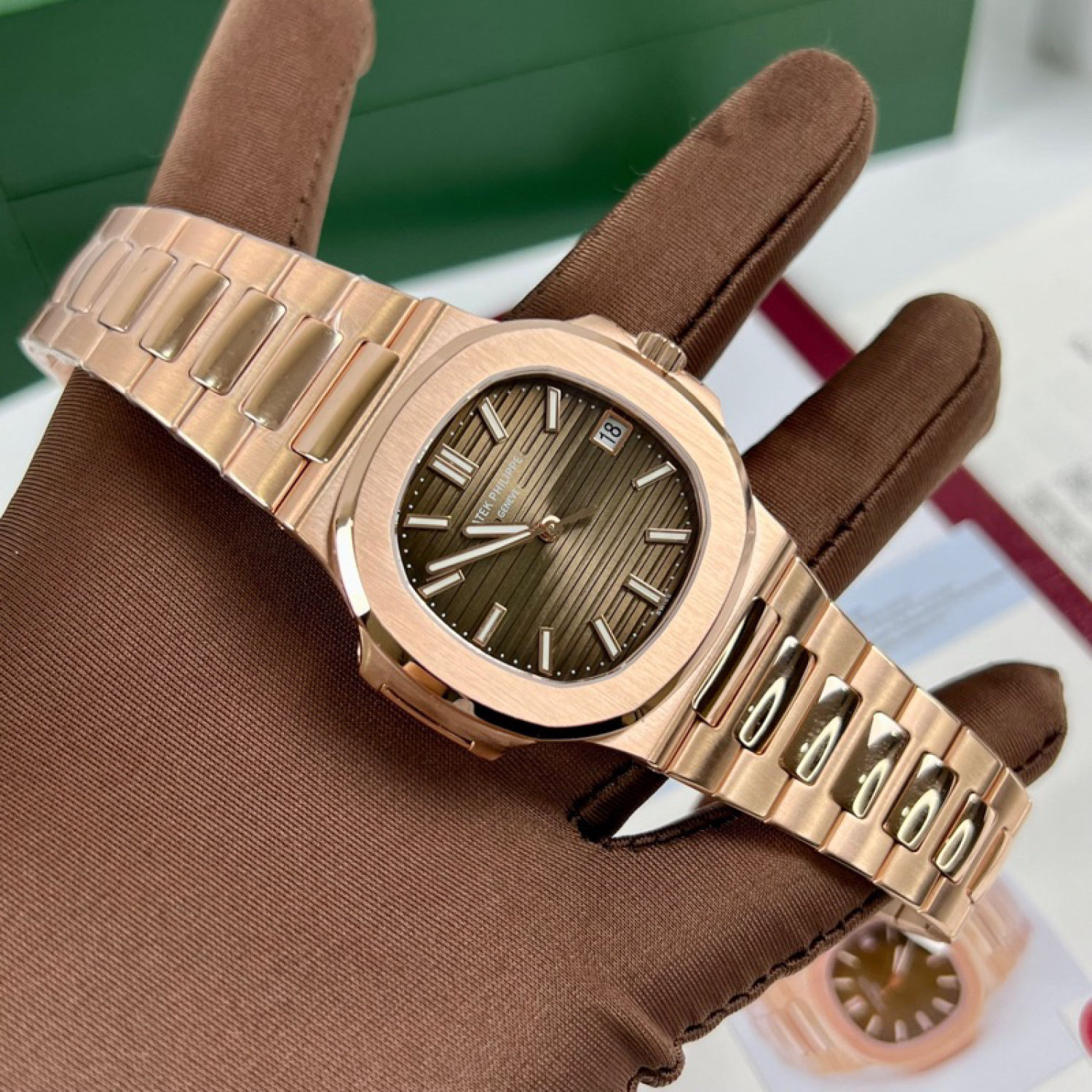 Đồng hồ nam Patek Philppe Sơn Tùng MTP size 40mm máy cơ Thuỵ Sỹ