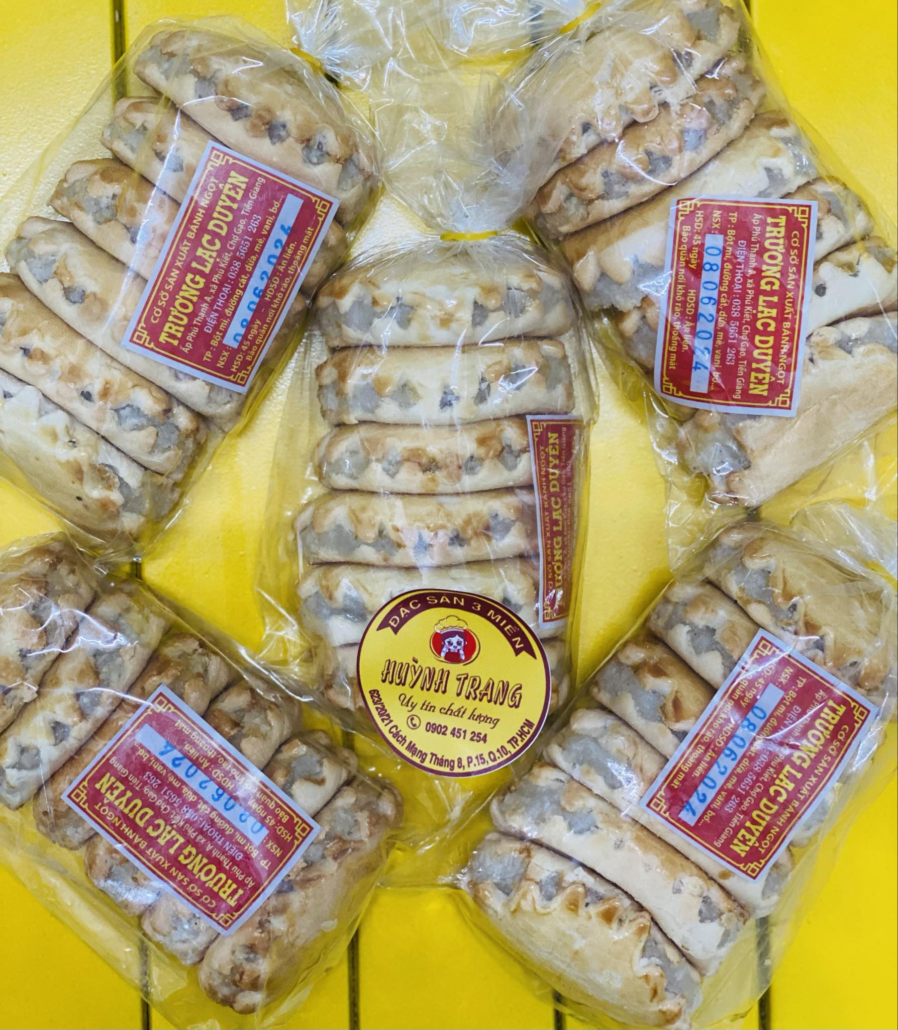 Bánh Quai Vạc Nhân Dừa 1 Bịch Gồm 6 Cái