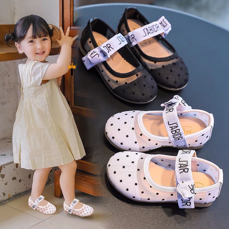 Giày cho bé - Giầy búp bê chấm bi cho bé gái phong cách Vitage Hàn Quốc có quai dán cho bé gái dễ thương v356