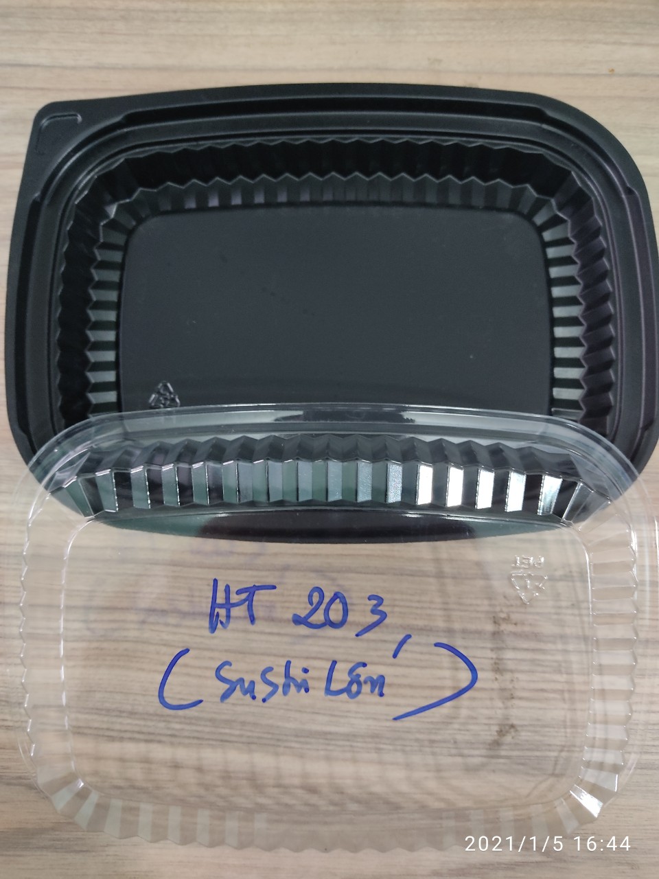 50 HỘP NHỰA ĐẾ ĐEN -  HT203 26 CM X 19 CM X 5.5 CM