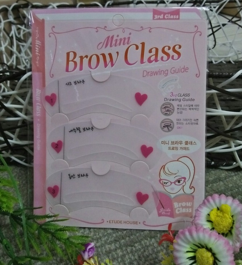 1 bộ gồm 3 khuôn kẻ chân mày ngang siêu hot