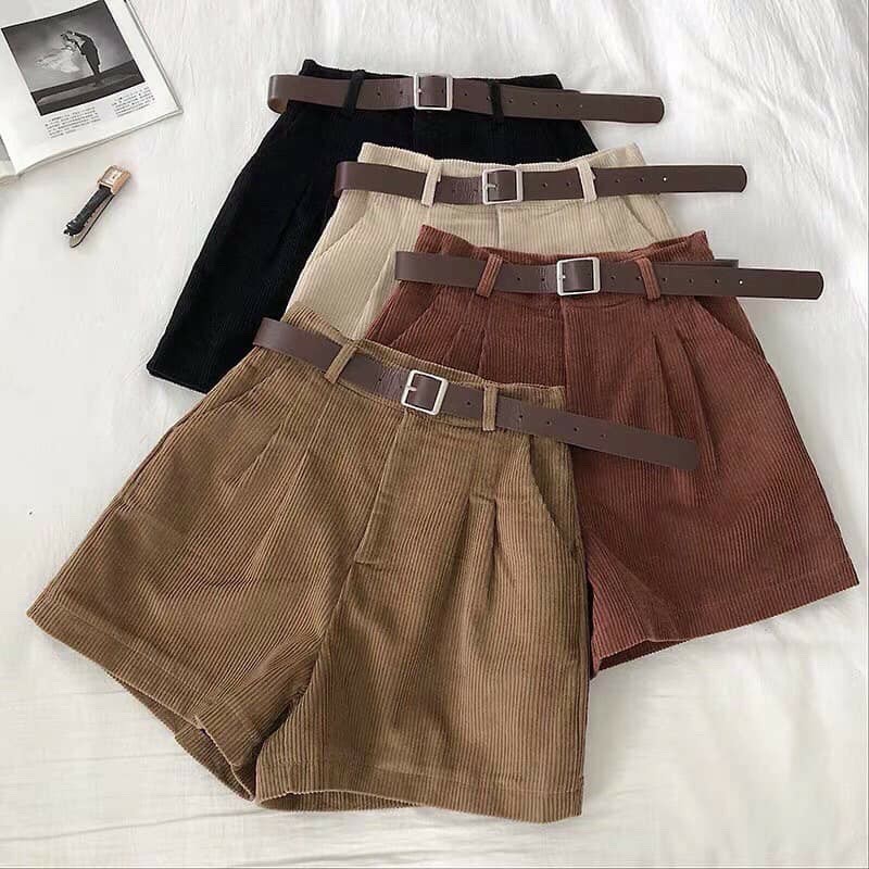 Quần shorts nhung thu đông không kèm đai.