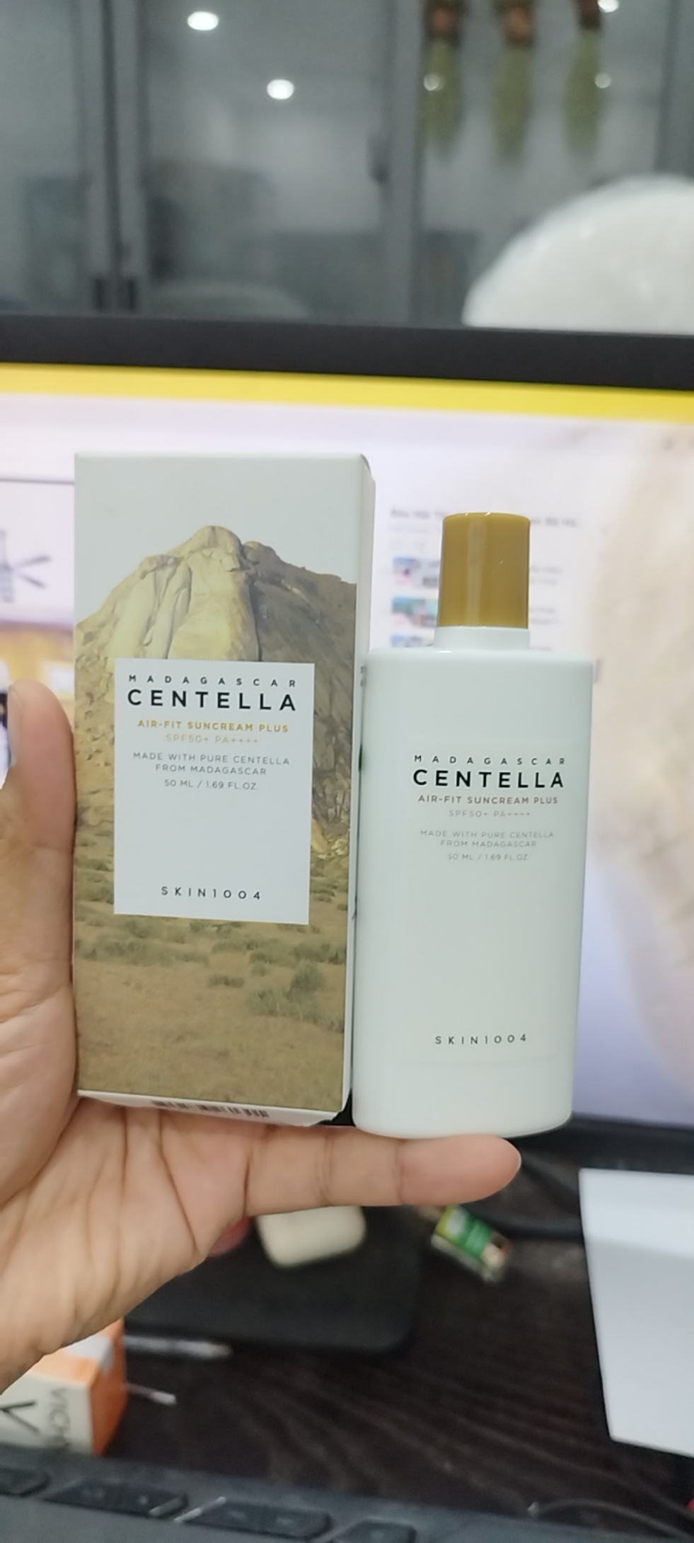 Kem chống nắng skin 1004 madagascar centella air-fit sun cream plus cho da mặt kcn rau má skin1004 spf50+ pa++++ 50ml