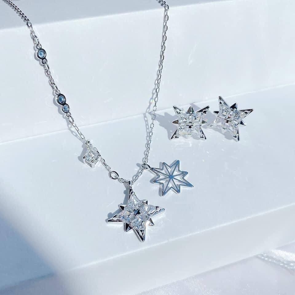 Set dây chuyền và khuyên tai ngôi sao màu bạc swarovski 5517182