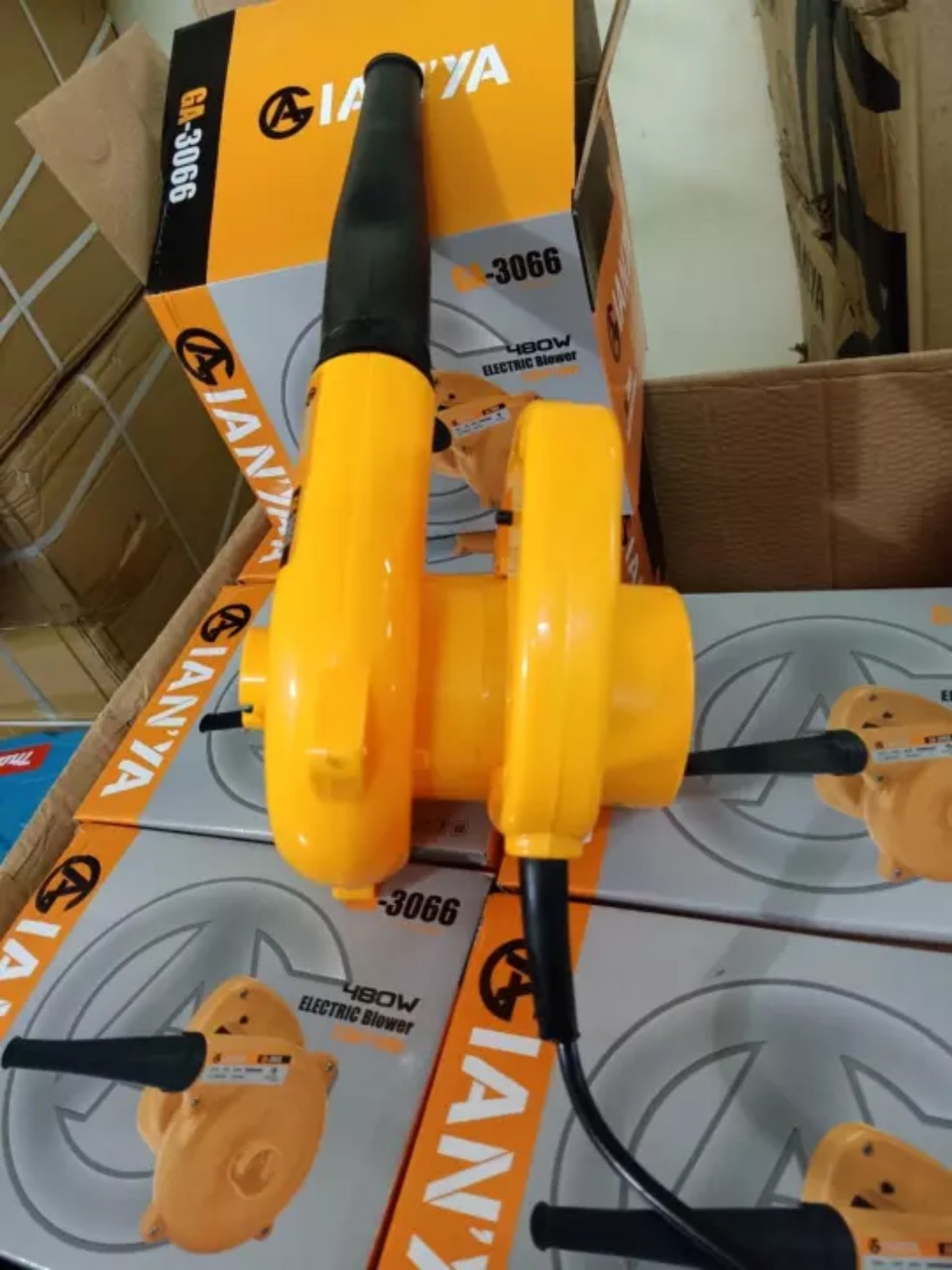 Máy thổi bụi cầm tay