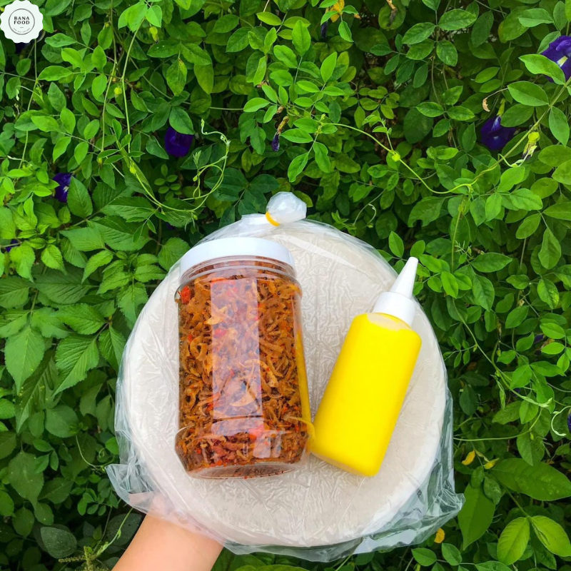 Bánh tráng phơi sương 1 combo gồm: 250gr bánh tráng + 200gr muối tép hành phi + 100gr bơ