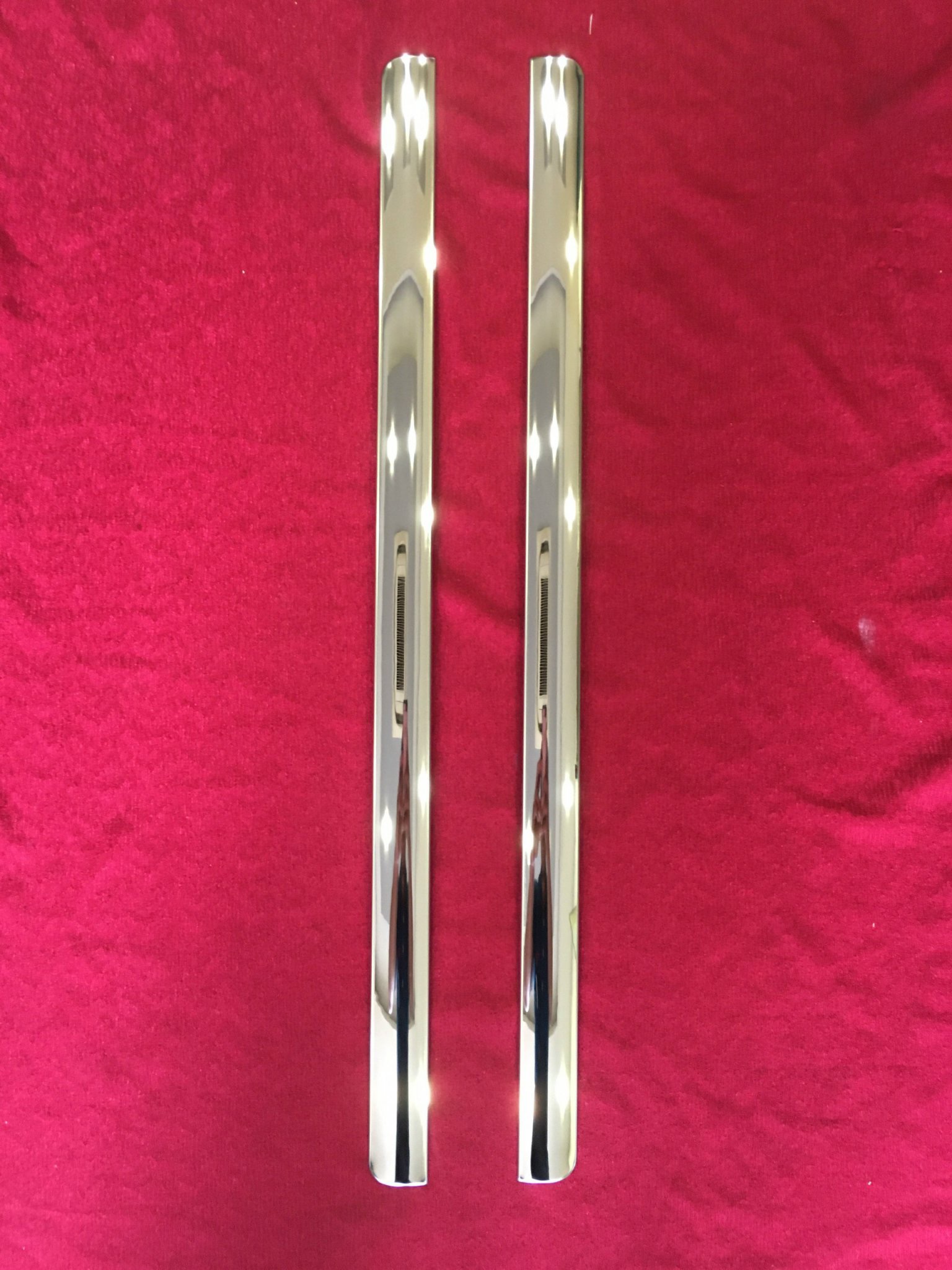 Inox viền trụ b - nẹp đứng cửa tài phụ ford transit