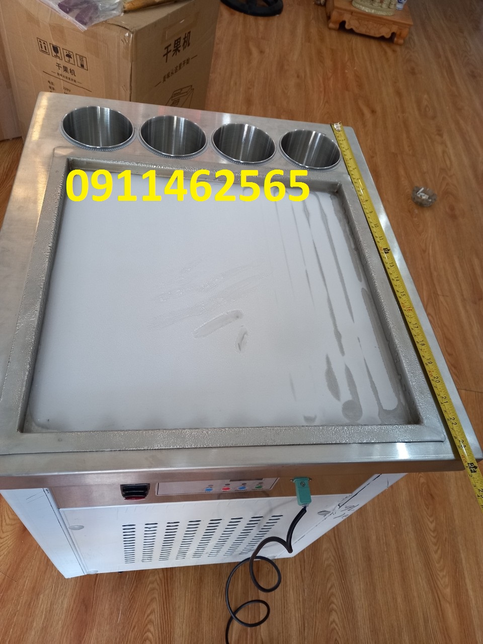 máy làm kem cuộn mâm vuông giá rẻ inox 304 bảo hành 1 năm dùng để kinh doanh siêu lợi nhuận