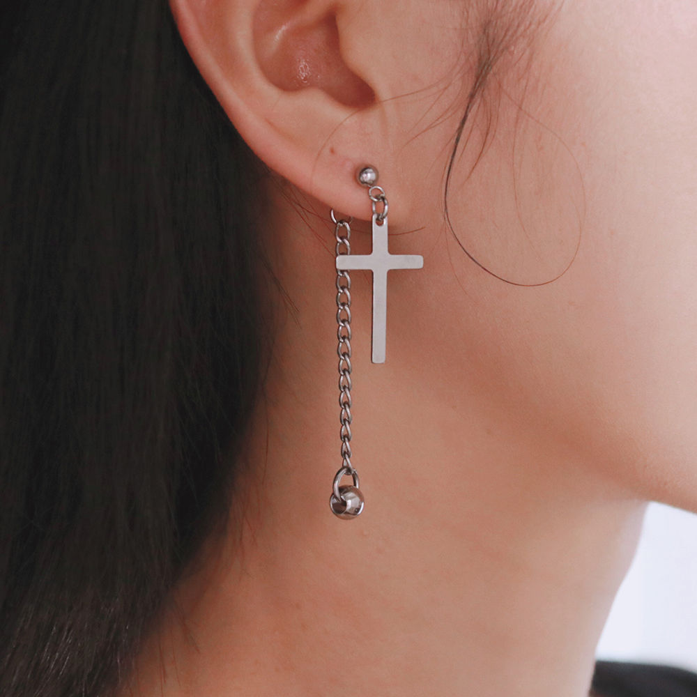 Khuyên tai nam titan xỏ lỗ đinh chữ thập dáng dài bts suga jimin