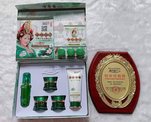 Bộ Kem Hoàng Cung Xanh 5in1