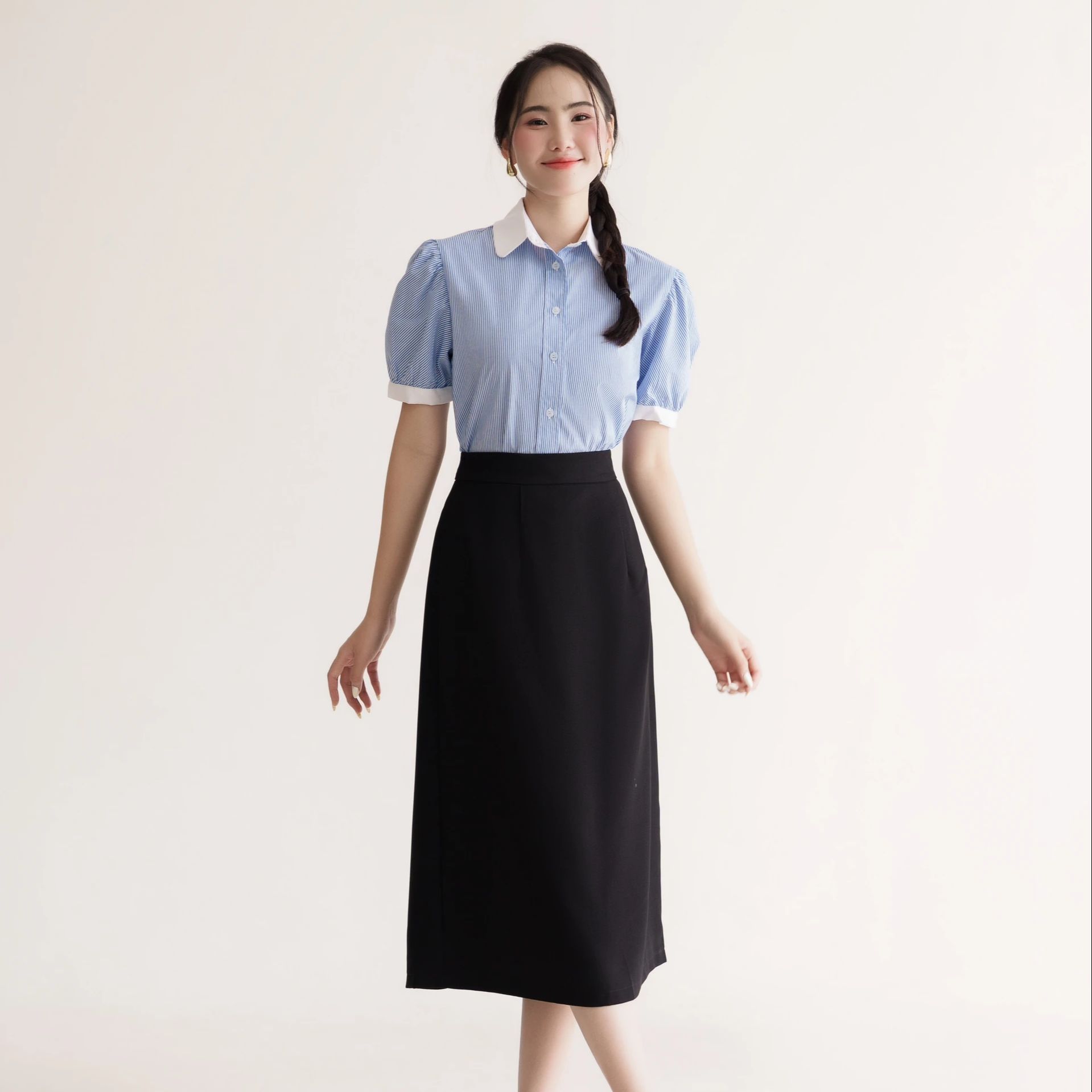 Chân váy nữ xẻ tà phía sau Hàn Quốc Cut Back Skirt Maxy Workshop