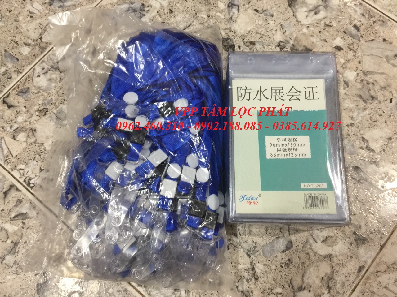 SỈ 50 BỘ THẺ ĐEO NHÂN VIÊN 303 (DỌC, KT 96*150mm) + dây đeo thẻ lụa móc nhựa (LOẠI ĐẸP)