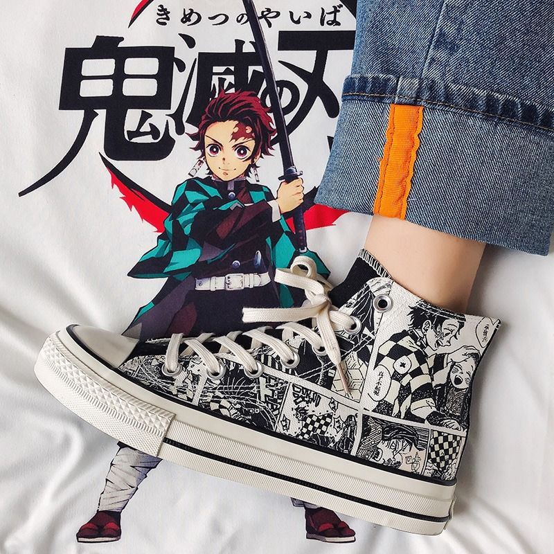 Fan của Kimetsu No Yaiba? Hãy xem qua những đôi giày chạy bộ đầy chủ đề trong anime này! Với thiết kế đẹp mắt và chất liệu cao cấp, những chiếc giày này sẽ giúp bạn hoàn thành các cuộc chạy của mình trong phong cách hoàn hảo. Khám phá hình ảnh của chúng tôi để biết thêm chi tiết.