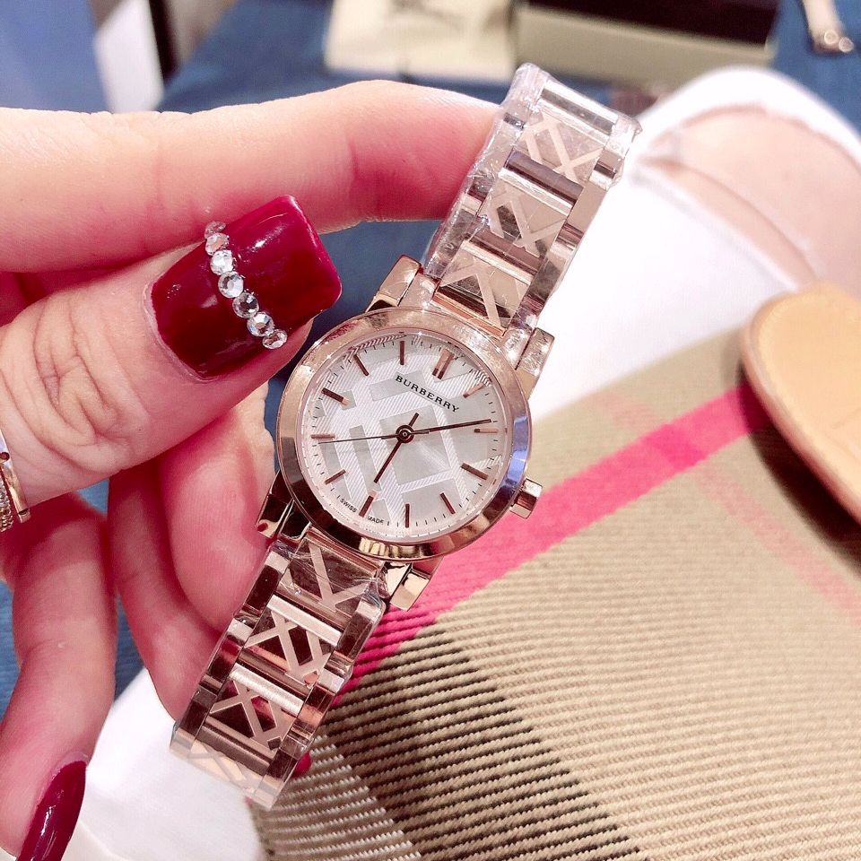 Đồng hồ nữ dây kim loại Burbery thép không gỉ dây demi Size 28mm fullbox , chống nước , vỏ thép không gỉ , thời trang cao cấp sang trọng