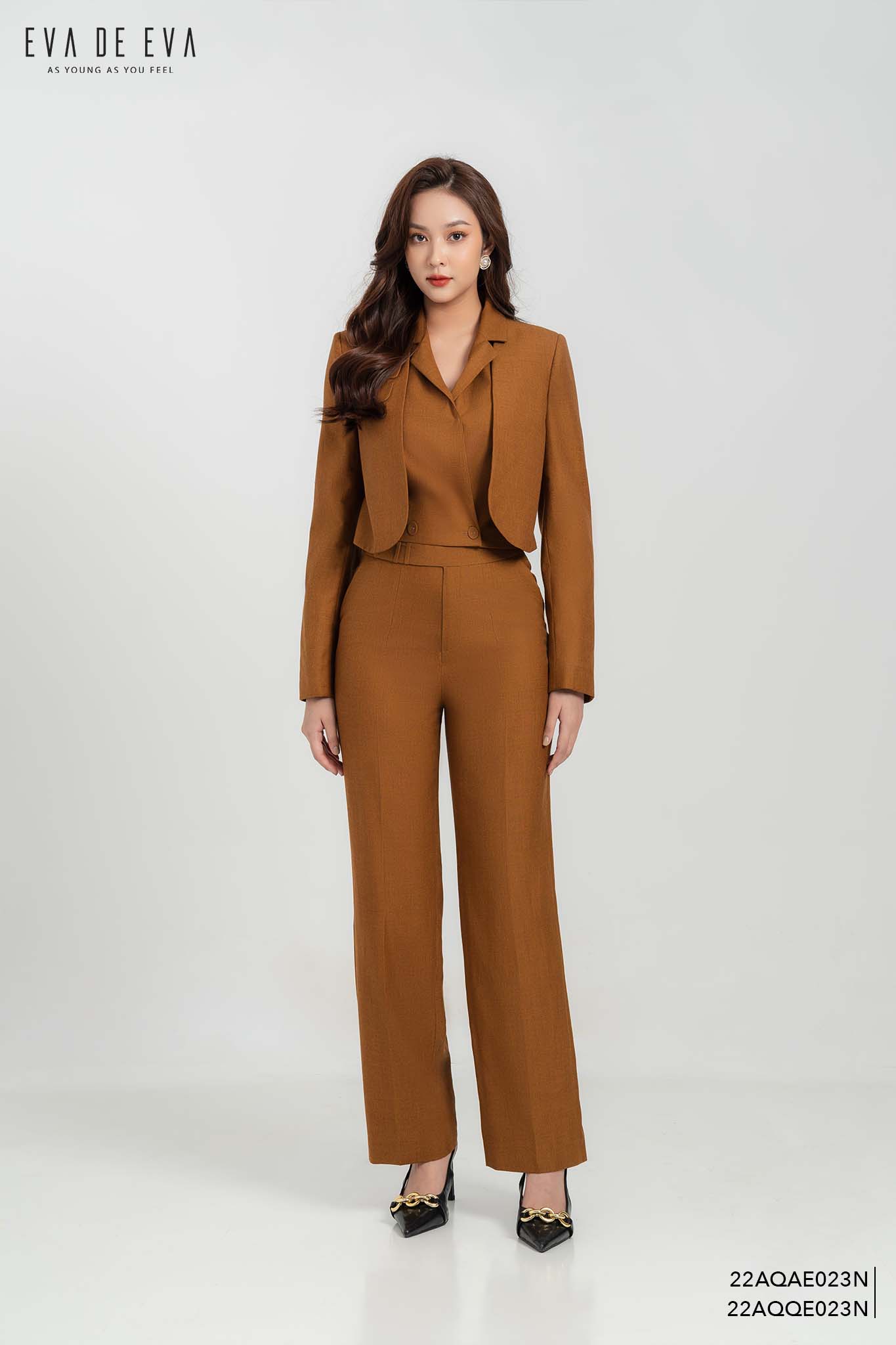 Áo vest dáng croptop eva de eva 22aqae023n
