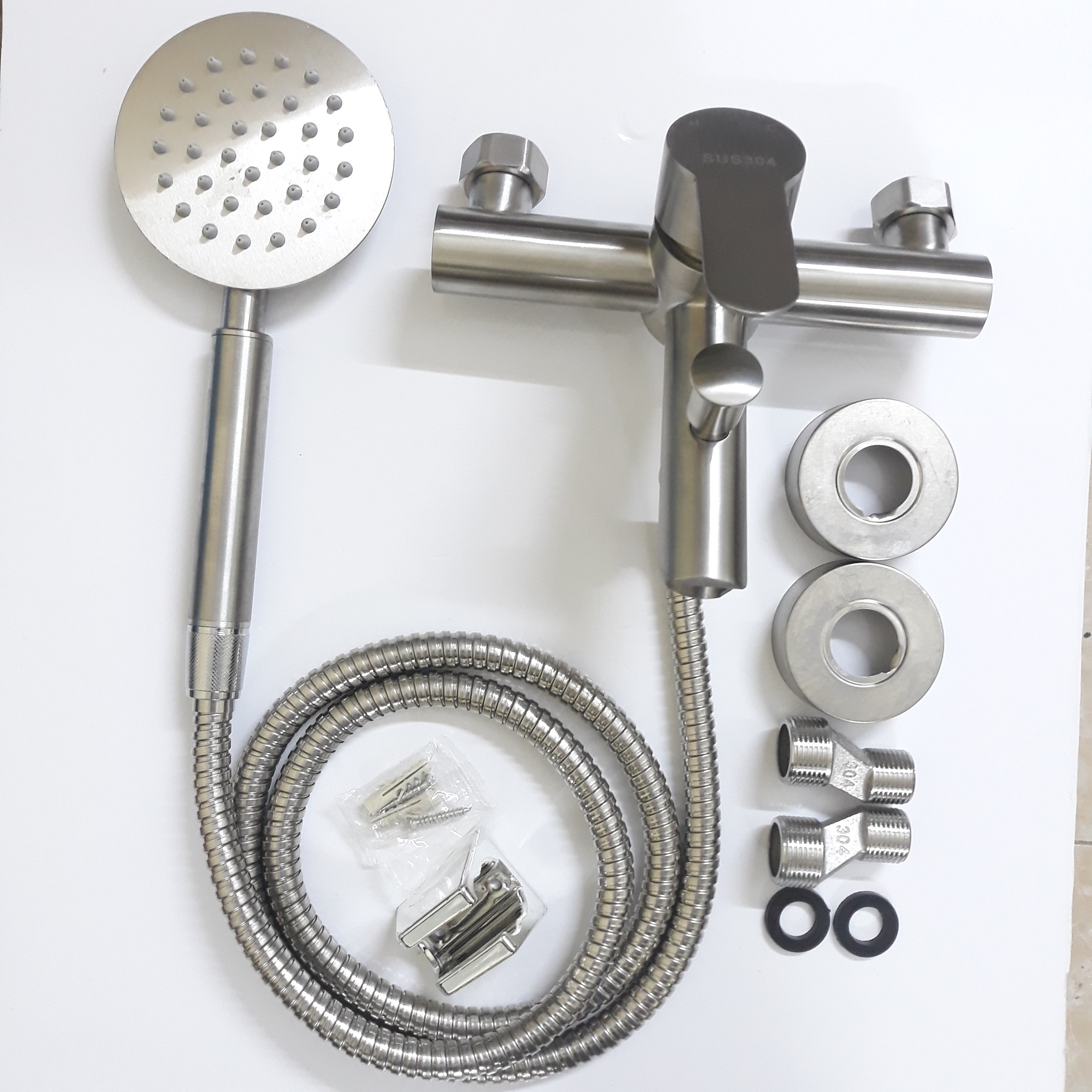 Bộ đầy đủ Củ sen nóng lạnh inox kèm tay sen tăng áp inox 304 tròn dẹt - Đủ bộ củ sen + tay sen + dây + gác cài