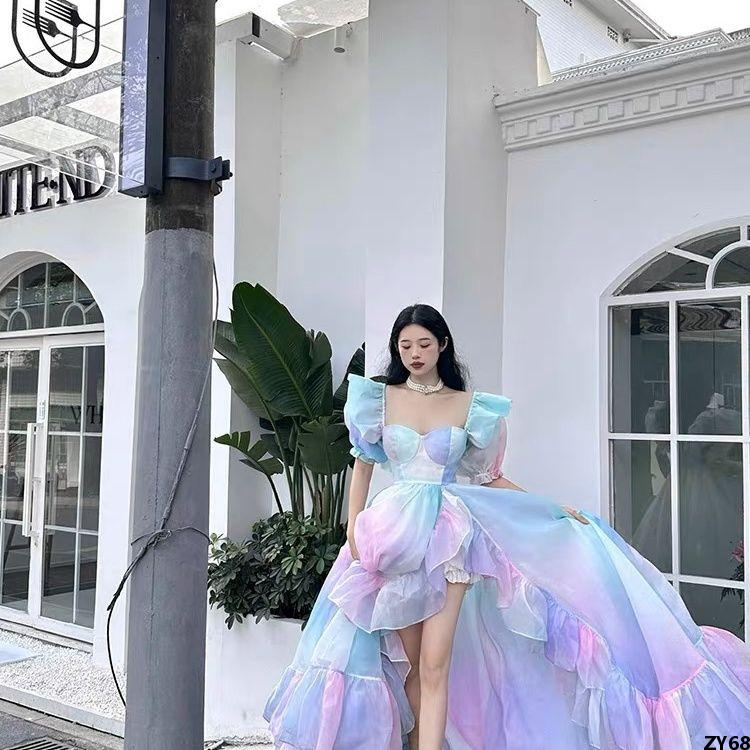Đu trend váy công chúa đi siêu thị nhiều hot girl Việt bị bảo vệ cấm cửa   Báo Dân trí