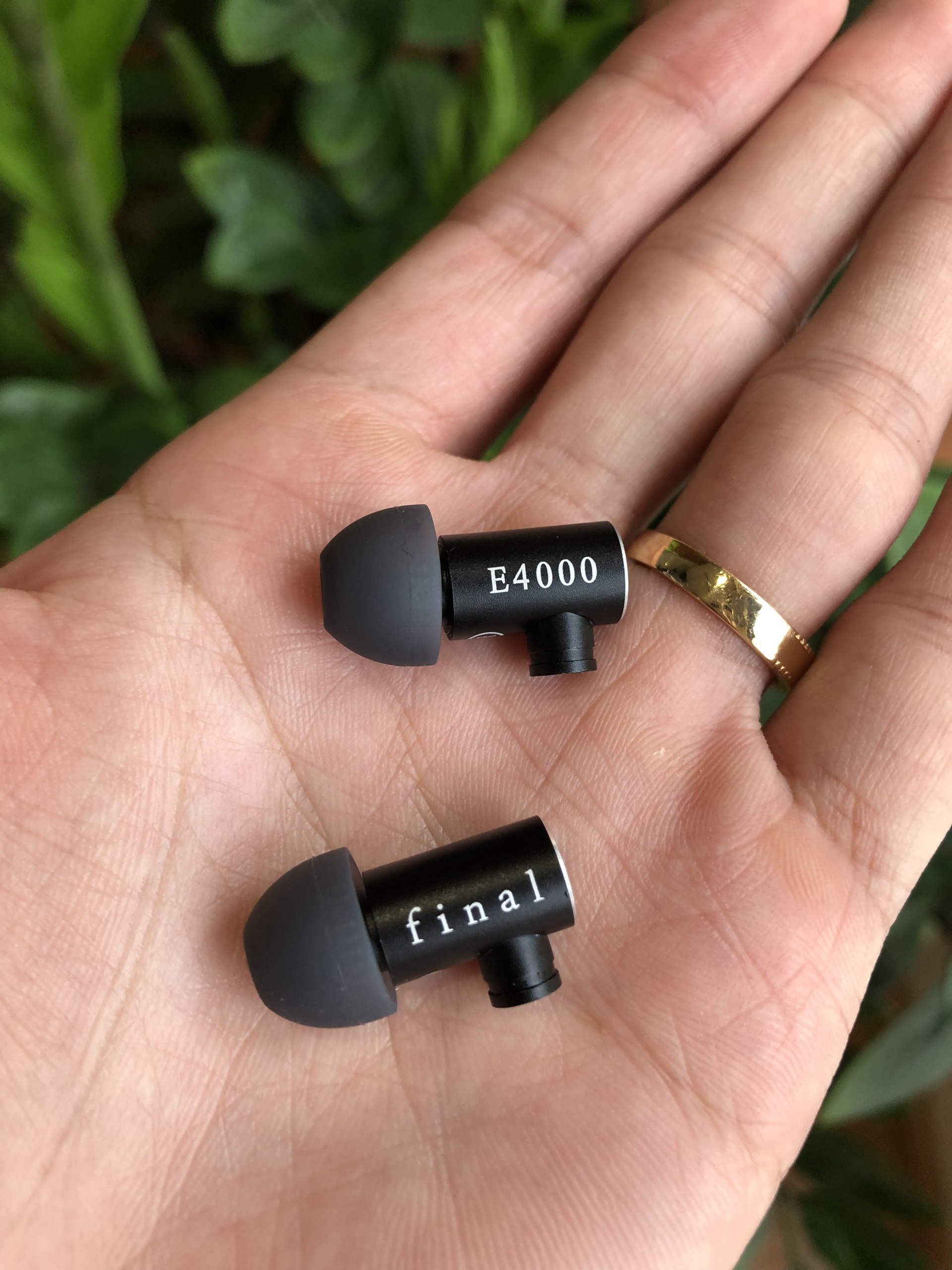 Bộ củ tai nghe final e4000 chính hãng chân mmcx