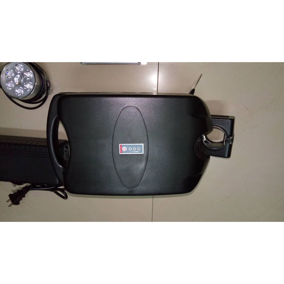 Hộp đựng pin xe điện, đựng điều tốc xe điện, lắp cọc yên xe thể thao cực gọn