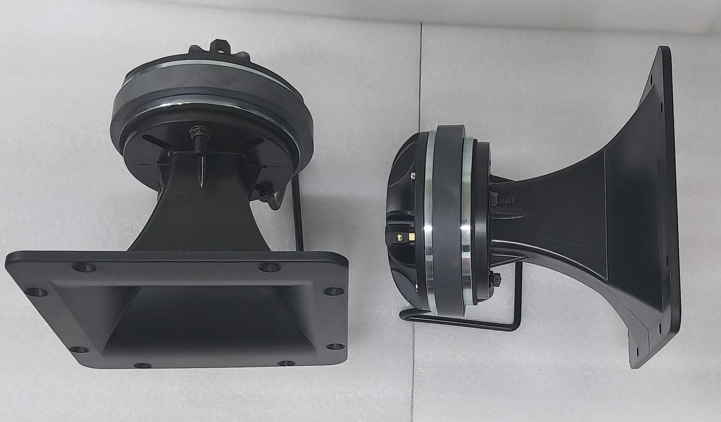 CỦ LOA TREBLE KÈN JBL NẮP NHÔM+ 2 TỤ 2,2MF