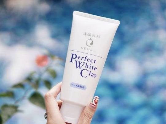 Sữa rửa mặt Senka trắng Perfect White Clay - sữa rửa măt cho da dầu