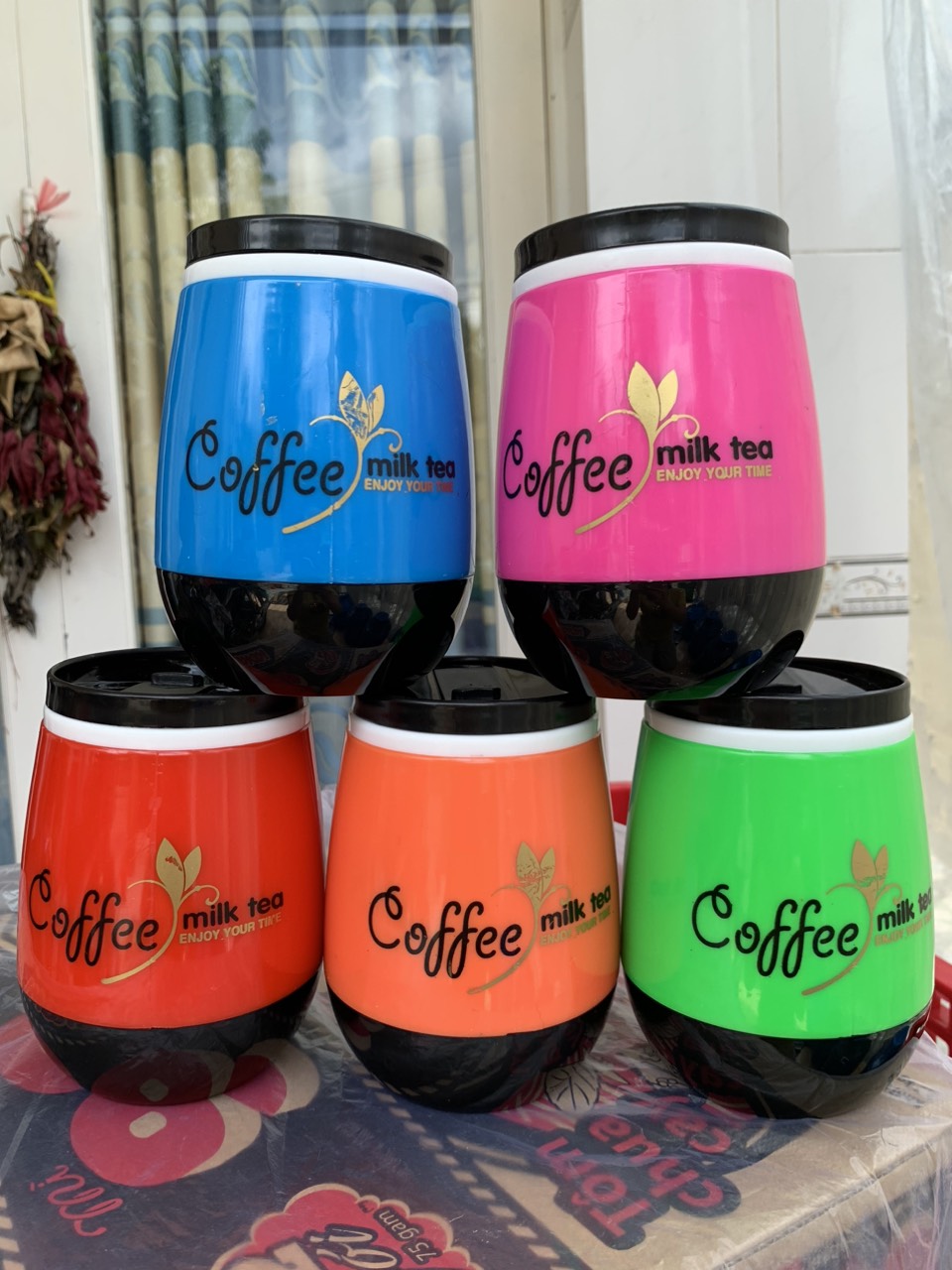 Ca giữ nhiệt có nắp dung tích 500ml, Ca nhựa đựng nước trà coffe có nắp đậy