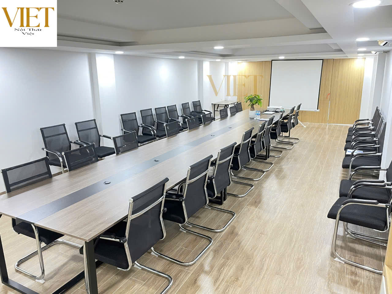 BÀN VĂN PHÒNG , BÀN HỌP NHÓM , BÀN CHÂN SẮT CHẮC CHẮN