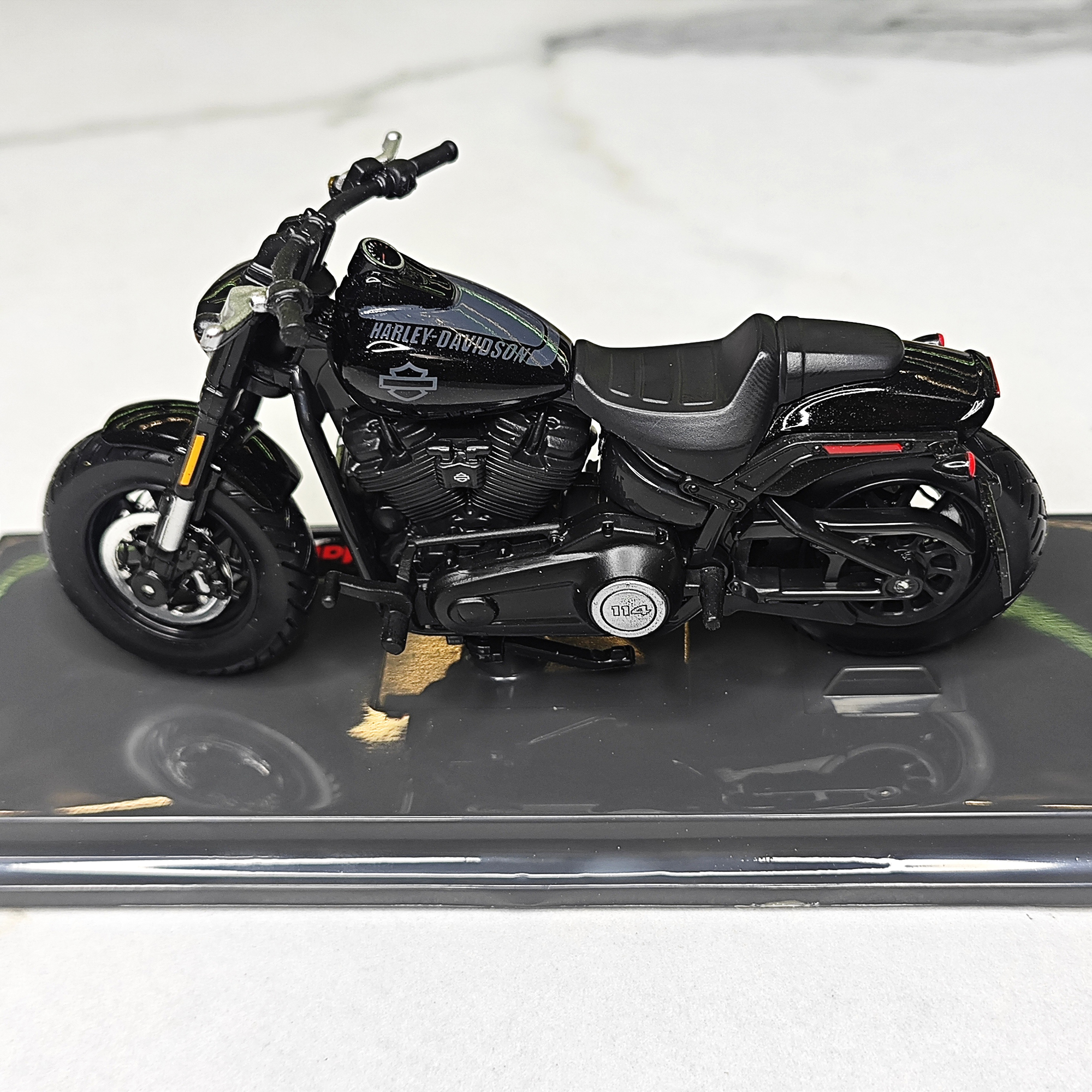 Mô hình xe phân khối lớn Harley Davidson Fat Bob 114 tỉ lệ 1:18 hãng Maisto