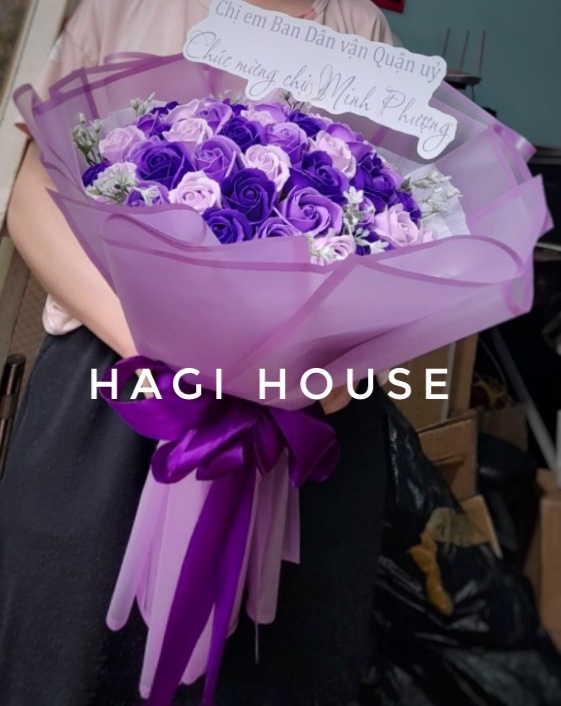 Hoa sáp thơm bó tròn 50 bông vĩnh hằng tặng thiệp chúc mừng hàng sẵn