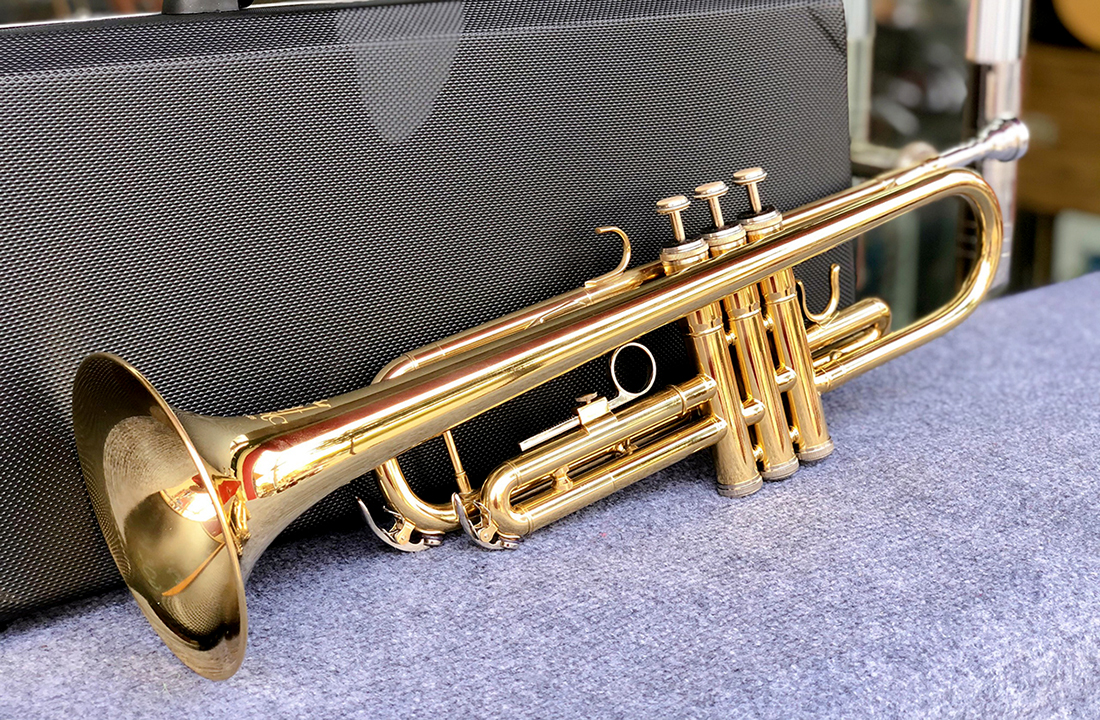 Kèn trumpet HT music màu vàng HTR-628