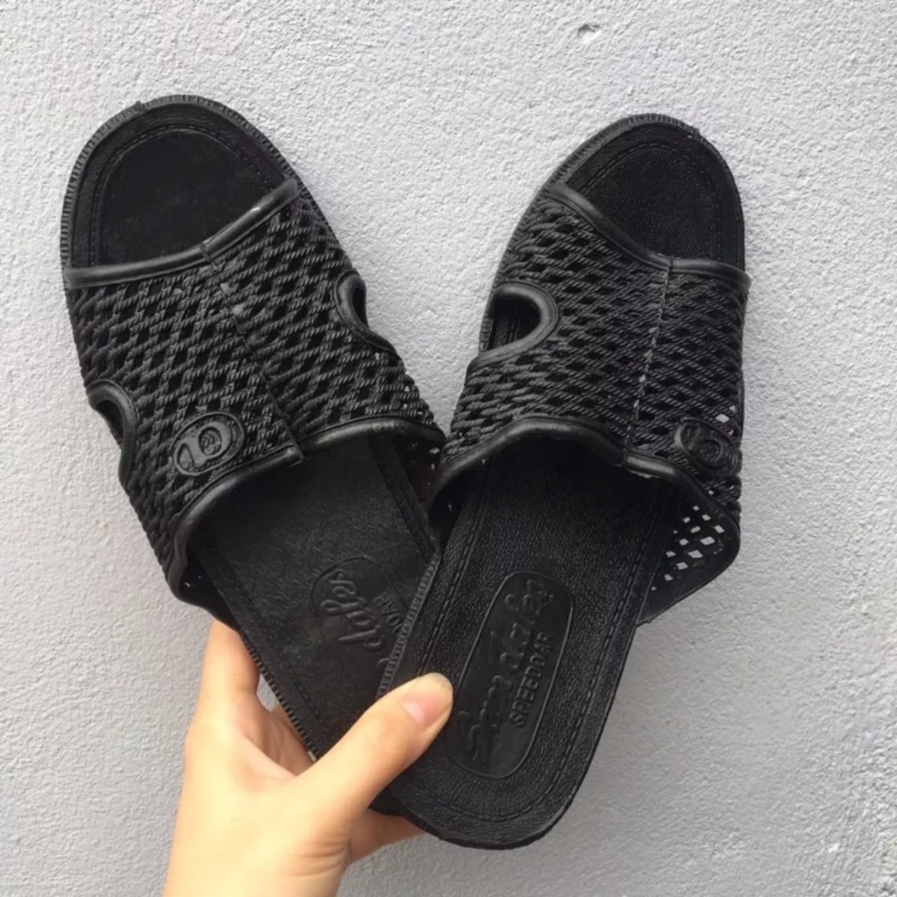 Combo 5 đôi dép tổ ong đen đi trong nhà  mềm chống trơn