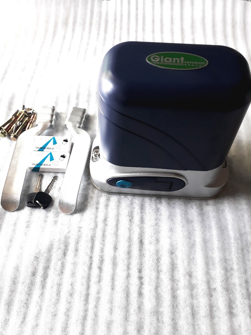 [Trả góp 0%] Mô tơ cửa lùa cửa cổng tự động Auto Door Sliding Gate A2204 600kg + tặng 4 mét ray nhựa