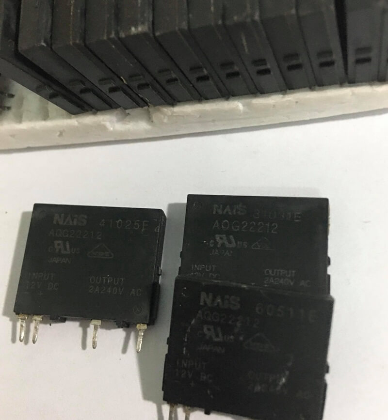 Phototriac aqg22212 2a 400vac 12vdc điều khiển quạt bóc máy. .