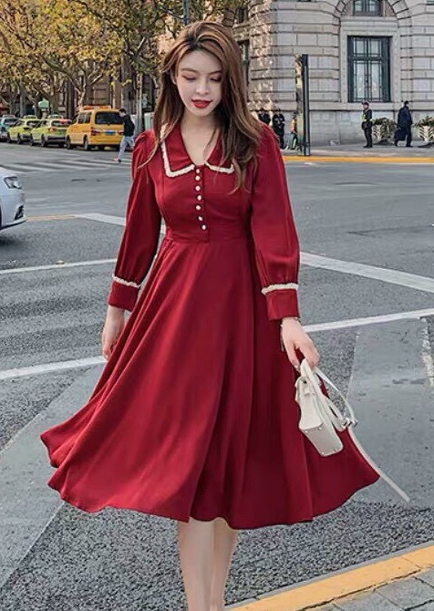 [HCM]Đầm tiểu thư cổ bèo tay dài dễ thương có hai màu ( màu đỏ và màu đen )