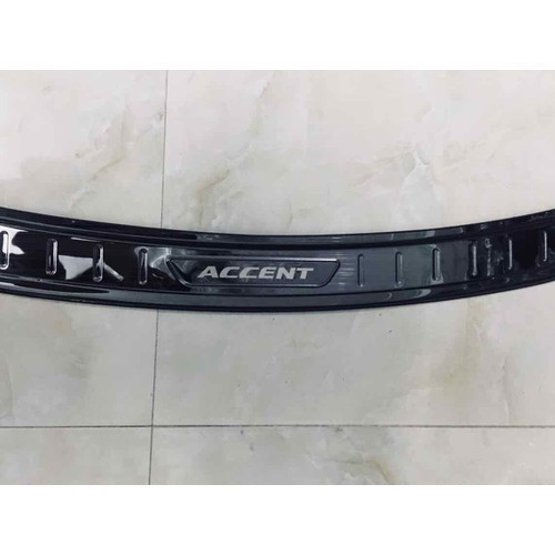Chống trầy cốp titan xe accent