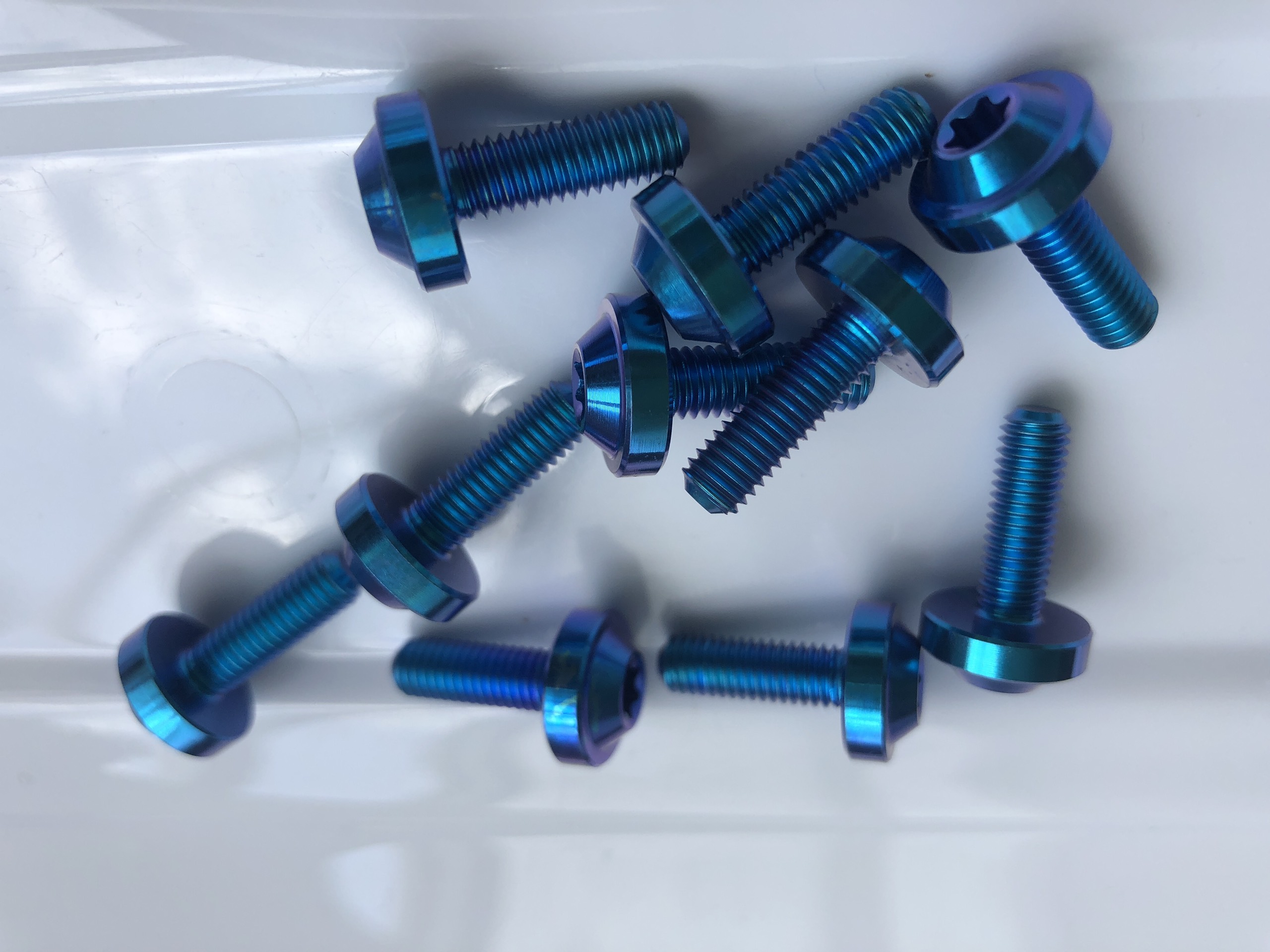 Ốc 5li15 có gờ titan gr5 gắn dàn áo winner x/msx chống rung lắc/ốc mặt đồng hồ sonic