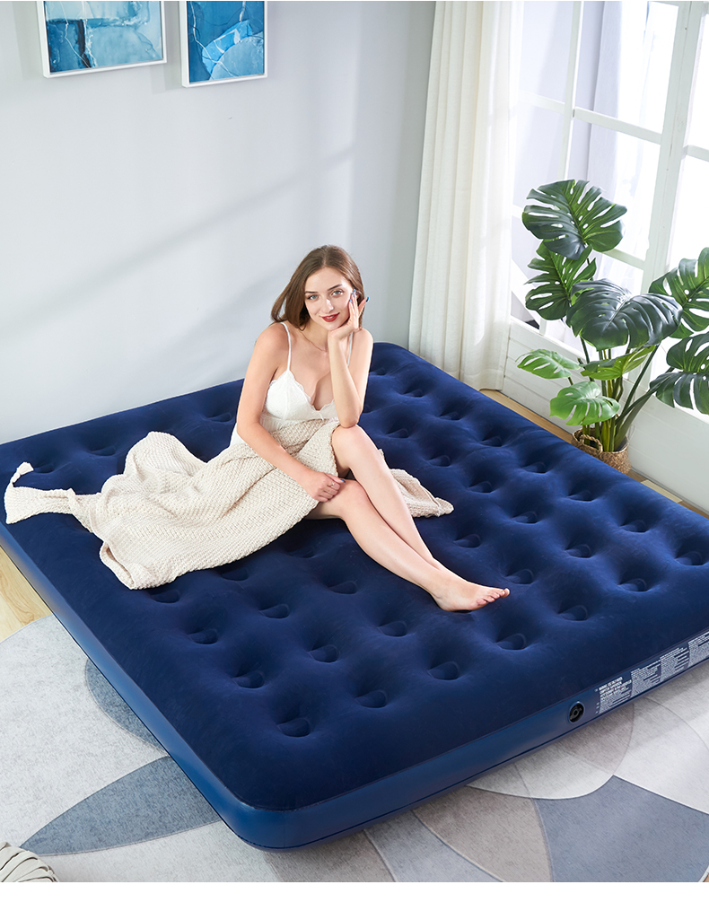 Nệm hơi Đệm hơi Bestway tiện dụng 67002 - Size:1,91m x 1,37m x 22cm kèm bơm điện.