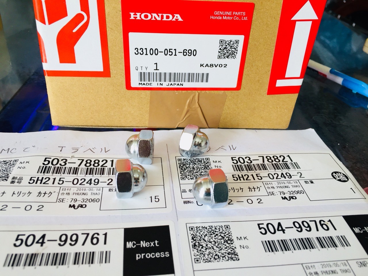 Honda 67-cub các loại: 01 bộ 4 con óc mũ đầu phuột sau zin cho xe honda 67 và cub các loại- xi zin