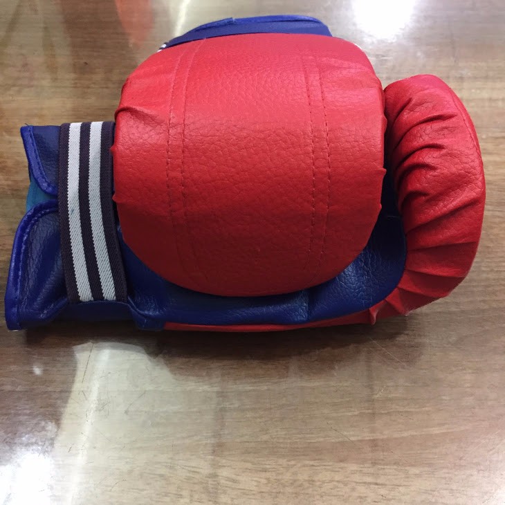 Găng đấm bao cát
