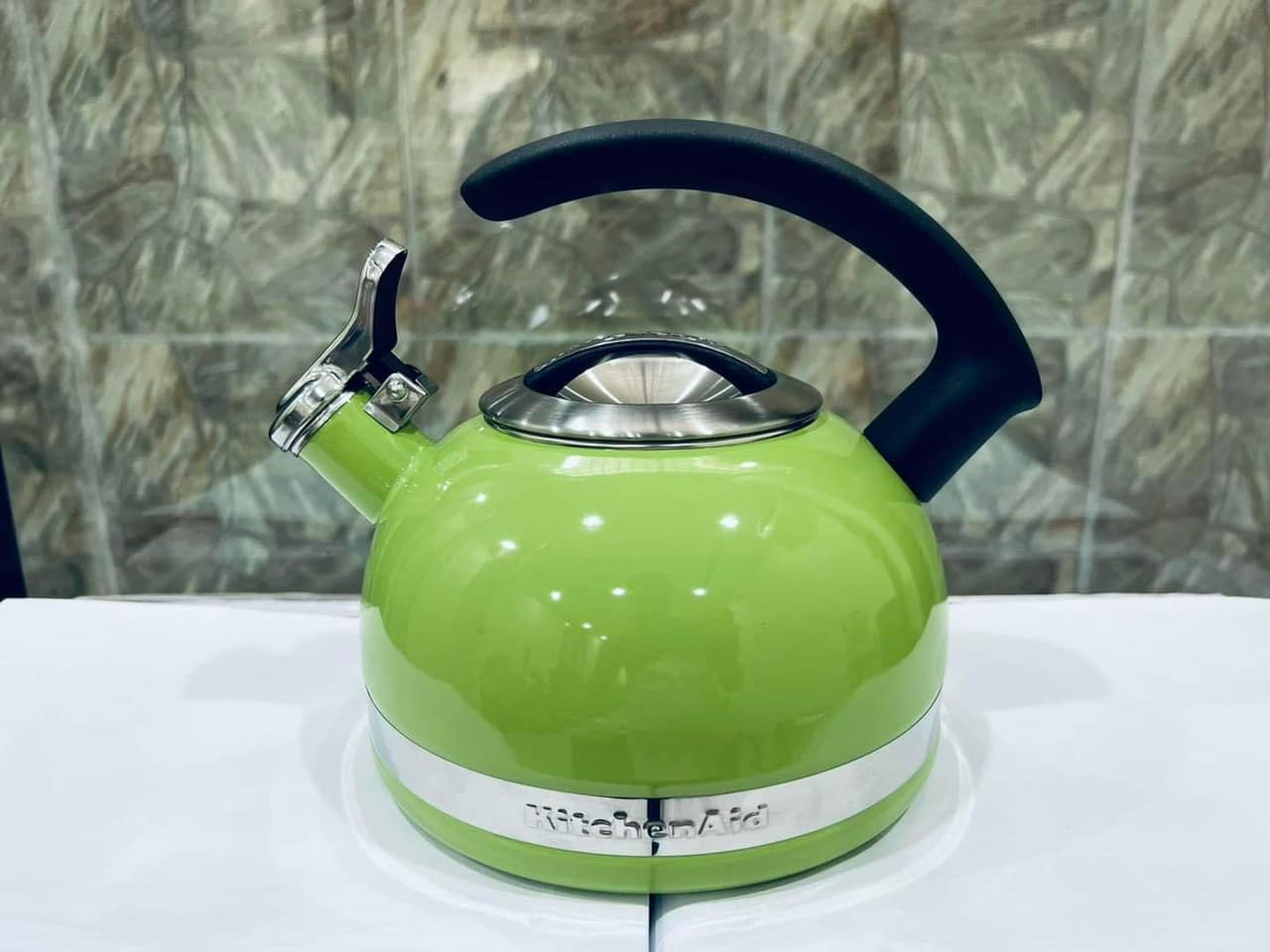 ẤM ĐUN BẾP TỪ THỔI SÁO KITCHENAID 1.9 lít màu xanh
