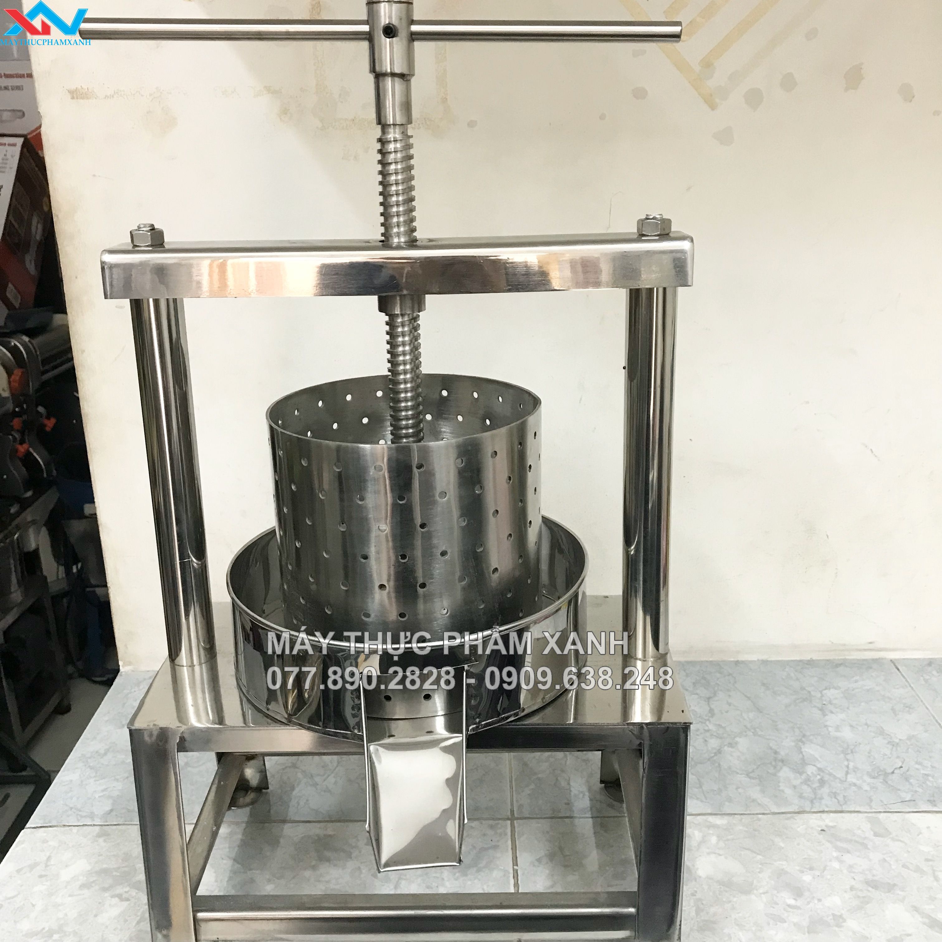 Máy Vắt Nước Cốt Dừa bằng tay 18cm vắt dừa nạo để làm nước cốt dừa Máy Vắt Nước Cốt Dừa bằng tay hàng thường