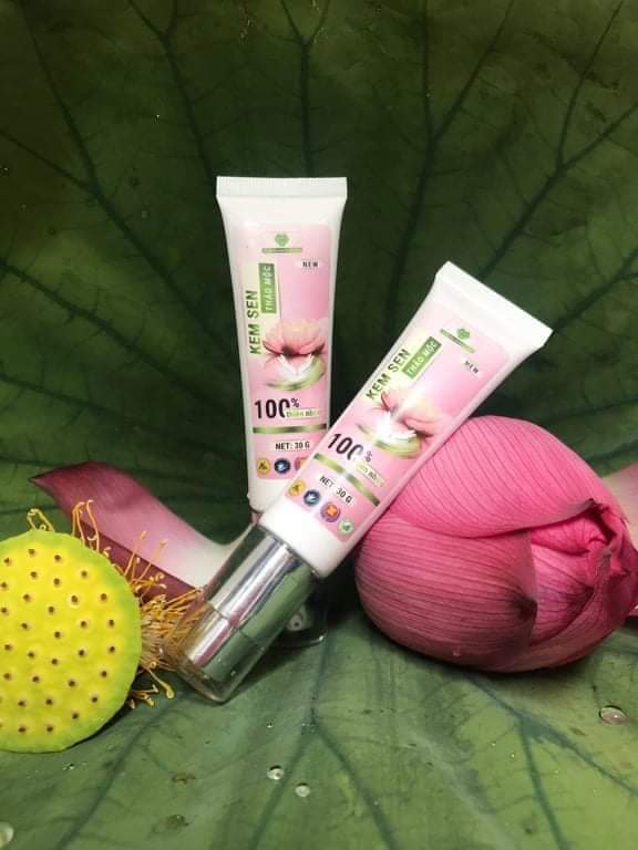 Kem sen thảo mộc mẹ Ken-30ml, chống nắng với thành phần chống nắng hoàn toàn tự nhiên, giúp da trắng hồng rạng rỡ ngay sau khi thoa kem