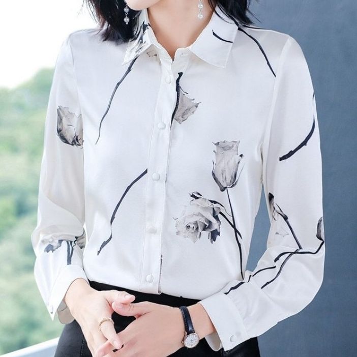 Áo sơ mi nữ dài tay phối họa tiết hoa hồng thời trang mới Chất liệu cao cấp cho cảm giác mềm mại thoáng mát và vô cùng dễ chịu khi mặc.