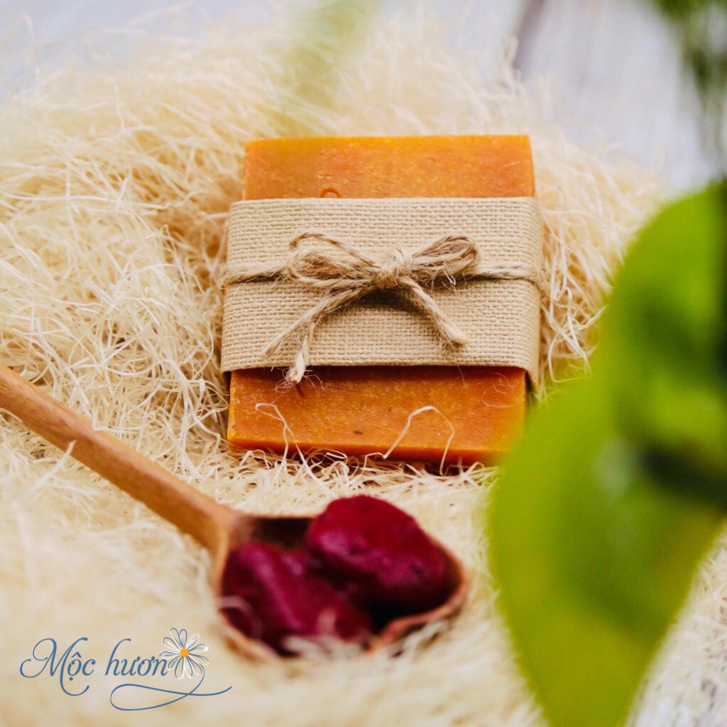 Soap Gấc từ thịt gấc tươi siêu dưỡng cho da khô đến rất khô