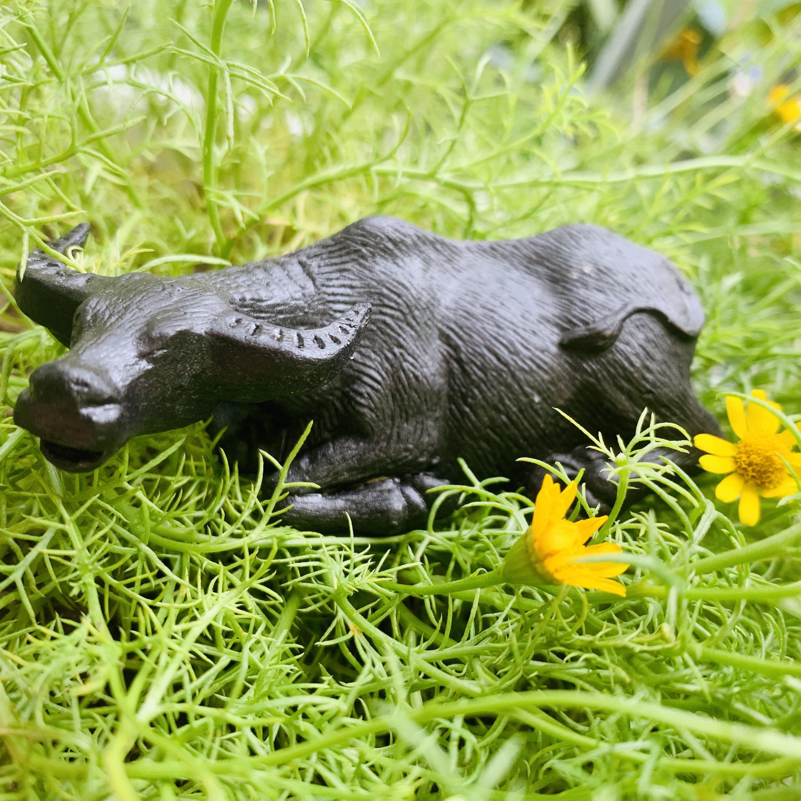 [HCM]Con Trâu Đen Nằm Trang Trí Hồ CáBể Cá-Hòn Non Bộ