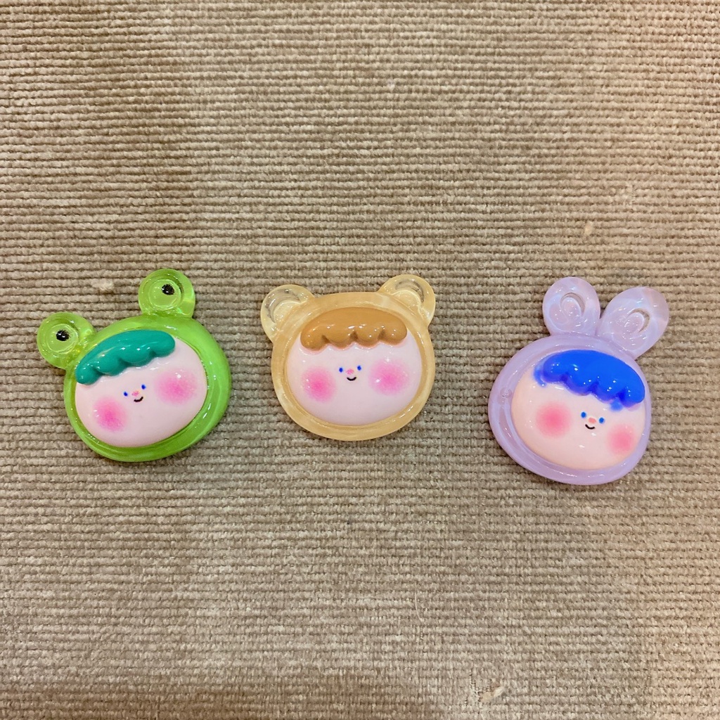 Sticker charm trong đầu em bé trang trí dép sục