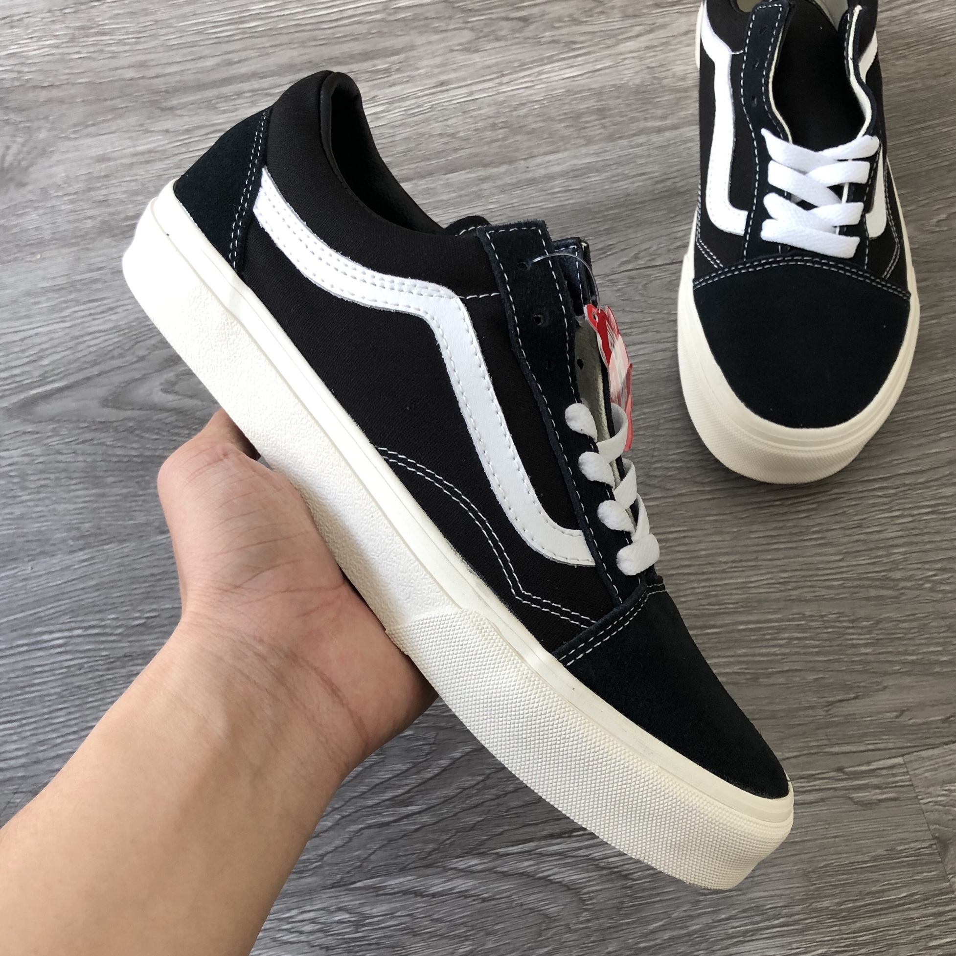 Giày 𝐕𝐚𝐧𝐬 𝐎𝐥𝐝 𝐒𝐤𝐨𝐨𝐥 ⚡️𝐅𝐑𝐄𝐄 𝐒𝐇𝐈𝐏⚡️ giày sneaker 𝐕𝐚𝐧𝐬 đen kẻ trắng nhung nỉ cao cấp nam nữ
